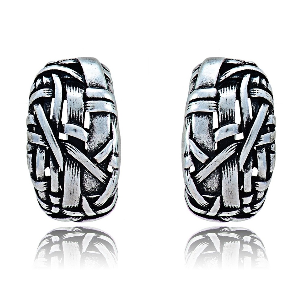 Finely detailed Stud Earrings